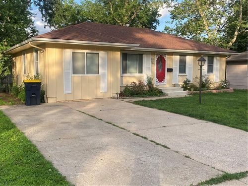 11623 Sycamore Dr, Kansas City, MO, 64134-4058 | Card Image