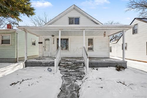 7284 Orchard Ave, Warren, MI, 48091-4951 | Card Image
