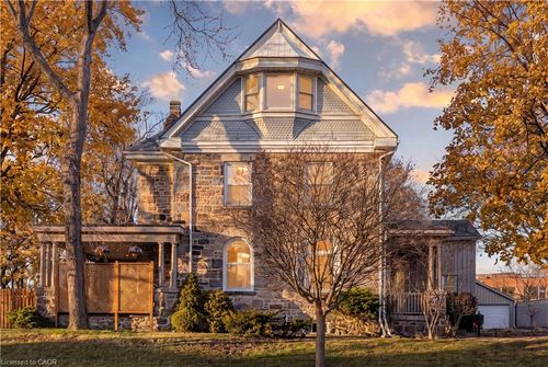 54 Bruce St, Cambridge, ON, N1R2E3 | Card Image