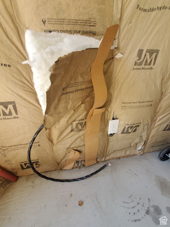 Detailed view of concrete flooring | Image 21