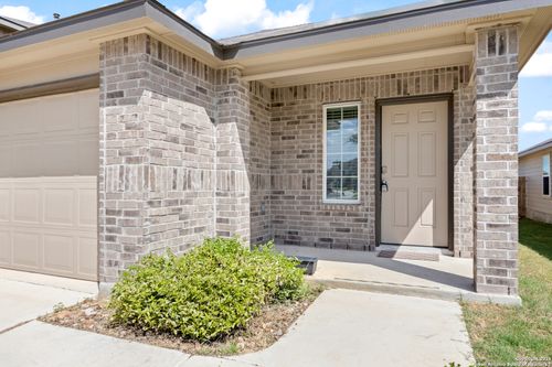 137 Legendary Trail Loop, Floresville, TX, 78114-0079 | Card Image