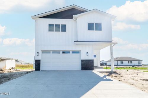 5835 28th Ave Se, Lincoln, ND, 58504 | Card Image