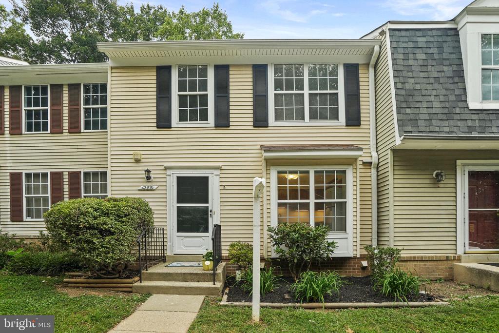 Climbing Ivy Dr, Germantown, MD 20874