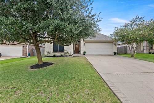 208 Passendale Ln, College Station, TX, 77845-4060 | Card Image