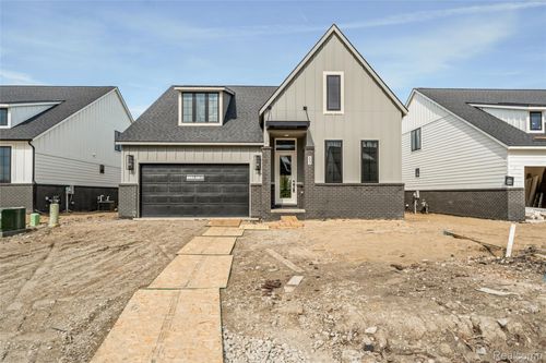 53 South Trail Court, Troy, MI, 48083 | Card Image