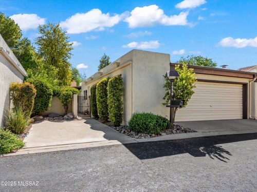 2950 N Placita Nueva, Tucson, AZ, 85715-3430 | Card Image