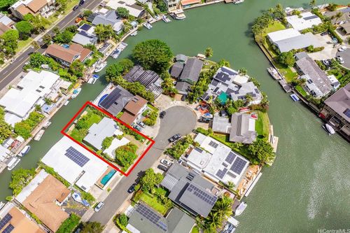 329 Awini Pl, Honolulu, HI, 96825-1227 | Card Image
