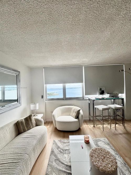 apt-1503-999 Brickell Bay Dr, Miami, FL, 33131-2932 | Card Image