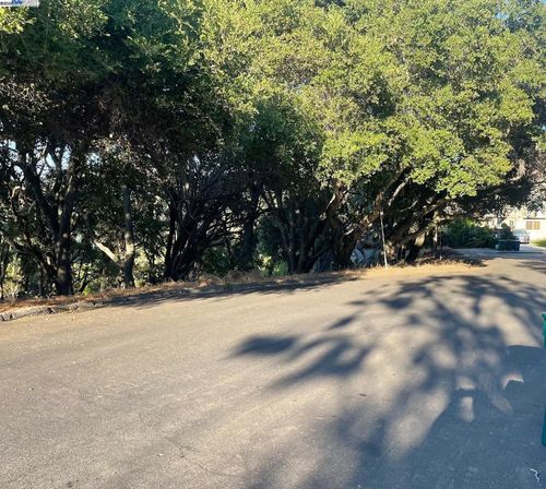 25265 Morse Ct, Hayward, CA, 94542-1133 | Card Image