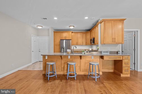 21-1701 Lake Shore Crest Dr, RESTON, VA, 20190-3249 | Card Image