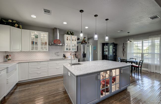 6015 Cornwall Dr, House other with 5 bedrooms, 4 bathrooms and null parking in Spring Branch TX | Image 12