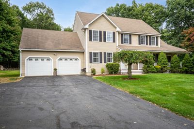 24 Woodbine Drive, House other with 4 bedrooms, 2 bathrooms and null parking in Londonderry NH | Image 1