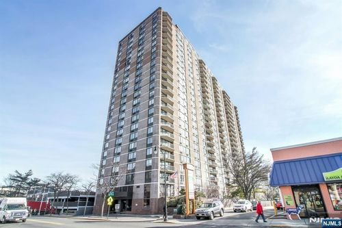 770 Anderson Ave, Cliffside Park, NJ, 07010-2177 | Card Image