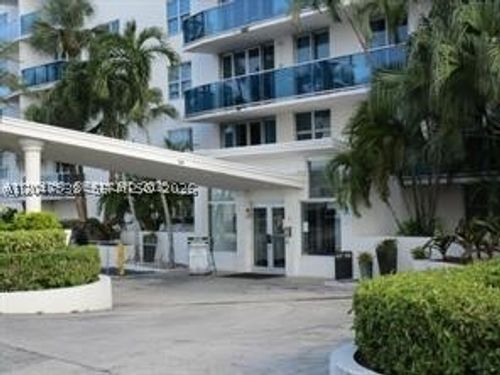 5j-7501 E Treasure Dr, North Bay Village, FL, 33141-4398 | Card Image