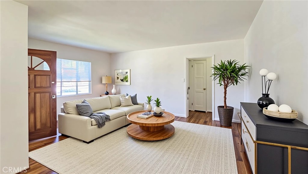 Residential in Encino 3