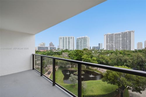 807-18181 Ne 31st Ct, Aventura, FL, 33160-2655 | Card Image