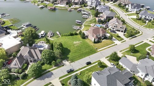 13612 Kingston Dr, Fishers, IN, 46055-9662 | Card Image