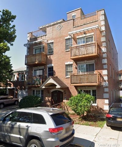 3R - 36-20 194th Street, Condo with 3 bedrooms, 2 bathrooms and null parking in Flushing NY | Image 1