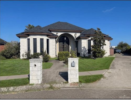 802 Frio Dr, Mission, TX, 78572 | Card Image