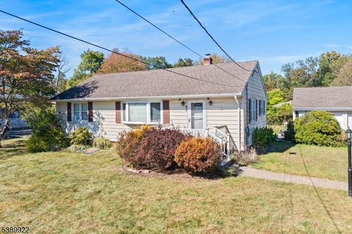 42 Falcon Rd, Hillsborough, NJ, 08844-4614 | Card Image