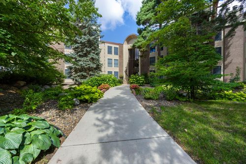 apt-235-8549 Irwin Rd, Bloomington, MN, 55437-1550 | Card Image