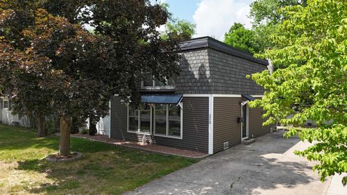 326 John St, Clare, MI, 48617-1216 | Card Image