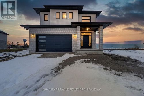 236 Greene St, Exeter, ON, N0M1S3 | Card Image