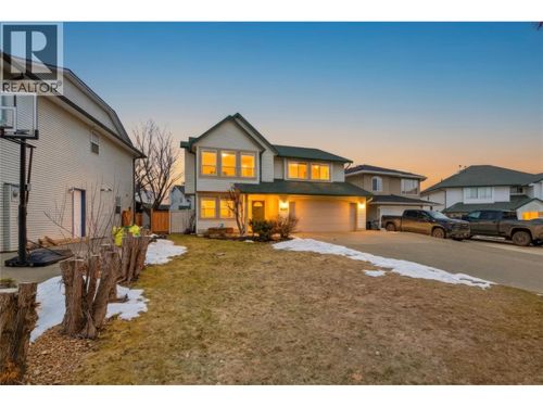1938 Manning Crt, Kamloops, BC, V2E2R8 | Card Image