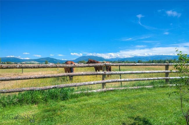 11762 Gooch Hill Rd, House other with 3 bedrooms, 3 bathrooms and null parking in Gallatin Gateway MT | Image 37