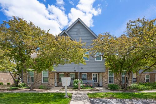 123-35 Foxcroft Rd, Naperville, IL, 60565-2046 | Card Image