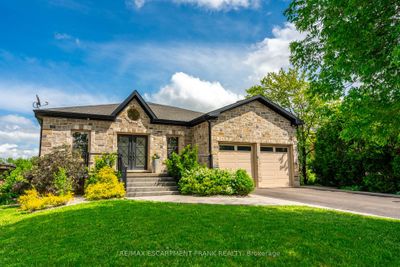 238 1 St Rd W, House other with 4 bedrooms, 4 bathrooms and 8 parking in Stoney Creek ON | Image 1