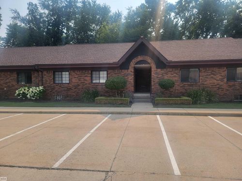 38610 Harrison Creek Ct, Harrison Township, MI, 48045-2056 | Card Image