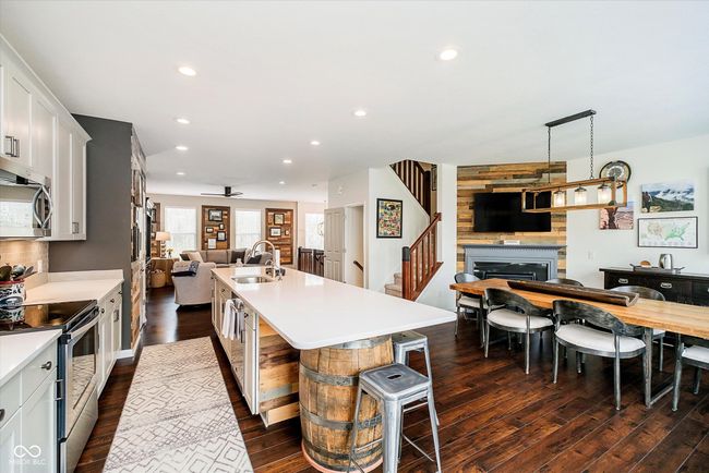 9010 Ramapo Dr, Condo with 2 bedrooms, 4 bathrooms and null parking in Fishers IN | Image 8