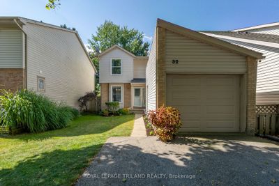 32 Winding Woods Cres, House other with 3 bedrooms, 3 bathrooms and 3 parking in London ON | Image 3