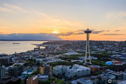 unit-902s-588 Bell St, Seattle, WA, 98121-1932 | Card Image