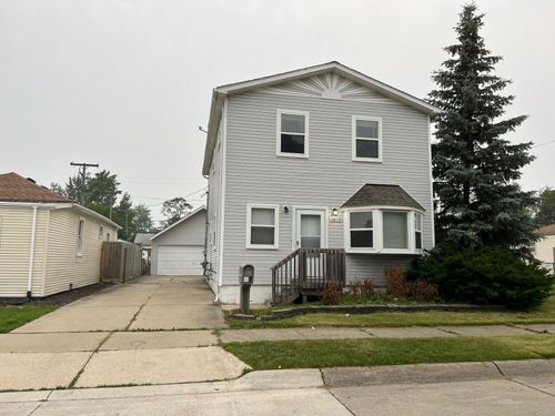 28033 Rosemont St, Roseville, MI, 48066-2435 | Card Image