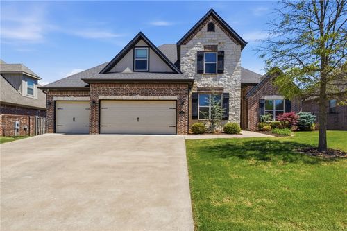 100 Nw Highland Rd, Bentonville, AR, 72712-7275 | Card Image
