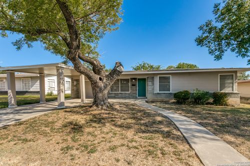 415 E Rampart Dr, San Antonio, TX, 78216-6447 | Card Image