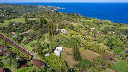 210 Door Of Faith Rd, Haiku, HI, 96708-5740 | Card Image