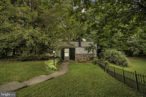 273 Mcknight St, CARLISLE, PA, 17013-2021 | Card Image