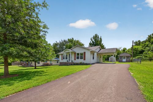 517 Wall St, Mount Pleasant, TN, 38474-1451 | Card Image