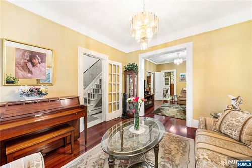 415A 57th St, West New York, NJ, 07093 | Card Image