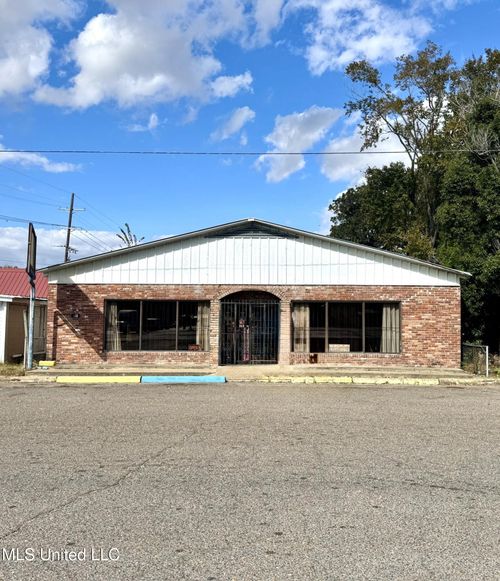 309 Mickey Gilley Ave, Ferriday, LA, 71334-2835 | Card Image