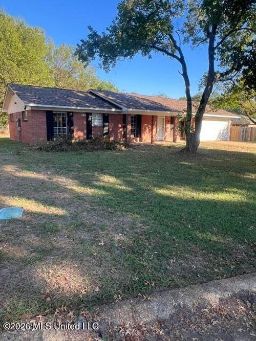 5812 Cypress Trl, Jackson, MS, 39211-3512 | Card Image
