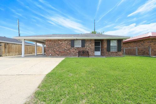 107 Fairmont Dr, Houma, LA, 70360-1734 | Card Image