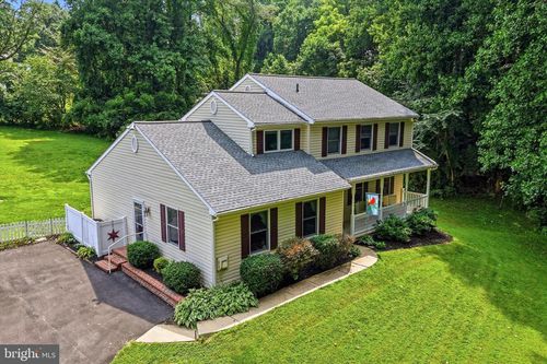 1126 Yankee Dr, DOWNINGTOWN, PA, 19335-3817 | Card Image