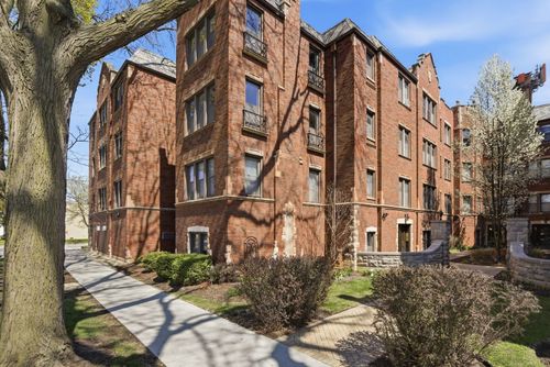 2h-6761 N Artesian Ave, Chicago, IL, 60645-4637 | Card Image