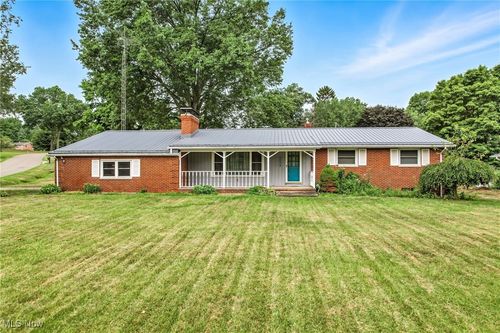 3273 Dellwood Ave Nw, Canton, OH, 44708-1257 | Card Image
