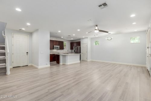 4715 E Tierra Buena Ln, Phoenix, AZ, 85032-3381 | Card Image