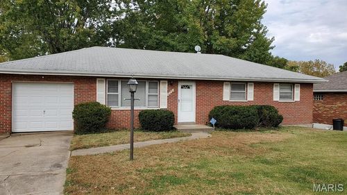 1133 Fain Dr, Saint Louis, MO, 63125-3545 | Card Image